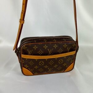 LOUIS VUITTON TROCADERO 24 SHOULDER CROSSBODY BAG